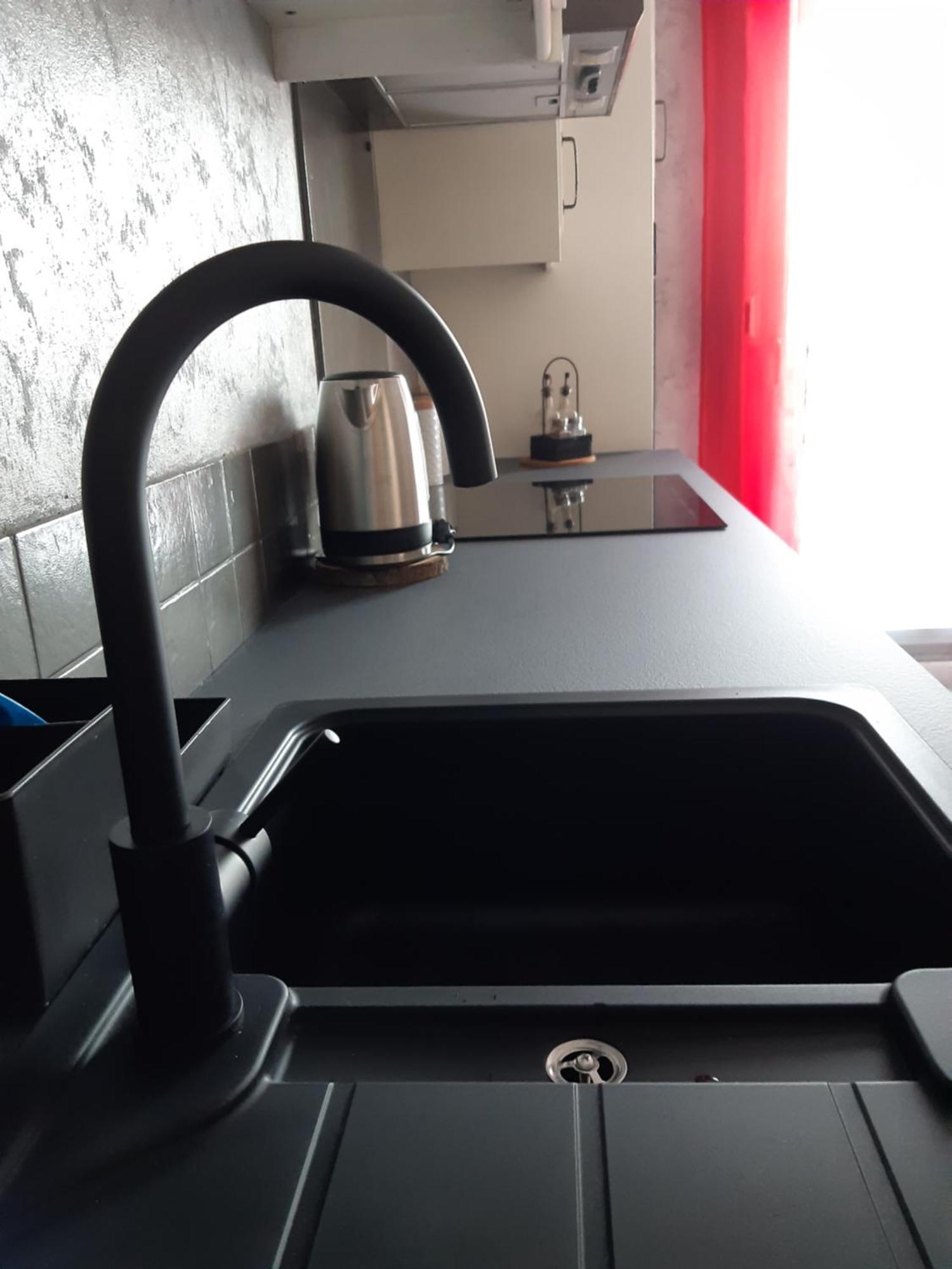 Cosy Appart - Balcon, Parking, Spacieux T2 - Proche Eurexpo Stade Saint-Priest  Ngoại thất bức ảnh